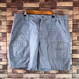 EUC Savane Men's Cargo Shorts Light Gray Size 38